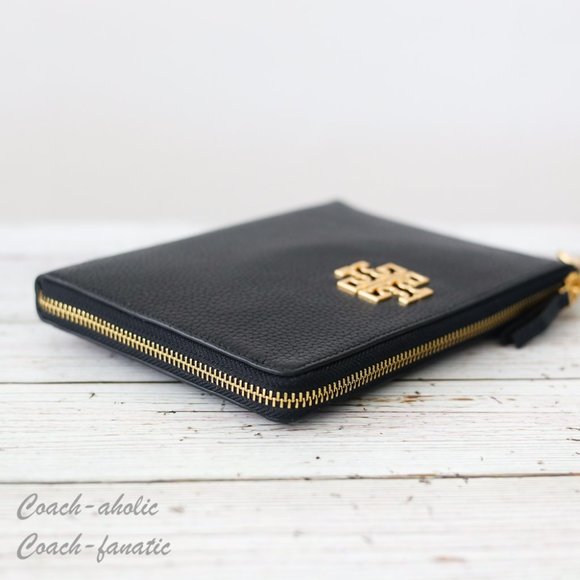 NWT Tory Burch Britten Large Zip Pouch Leather Wristlet in Black - Picture 5 of 8